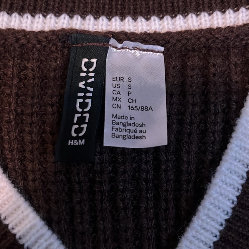 Sweater vest - Picture 2 of 2